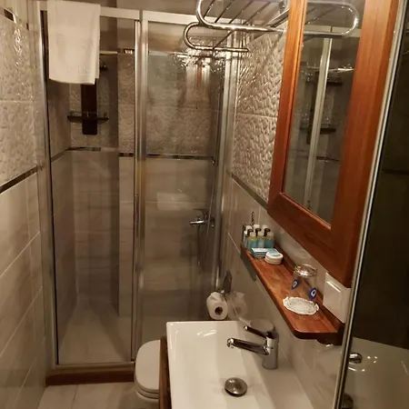 Eleni * 塞费里希萨尔