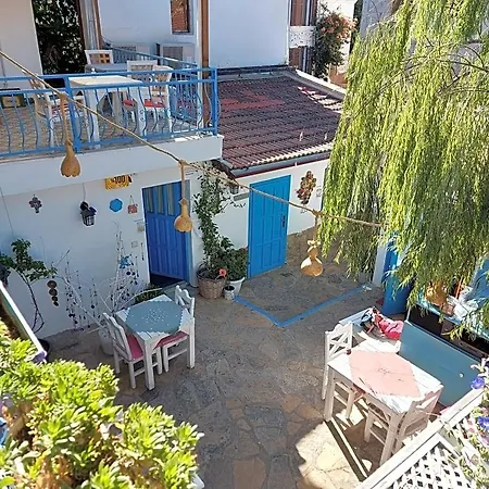 Couette-café Eleni