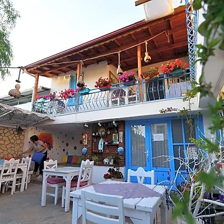 Couette-café Eleni *